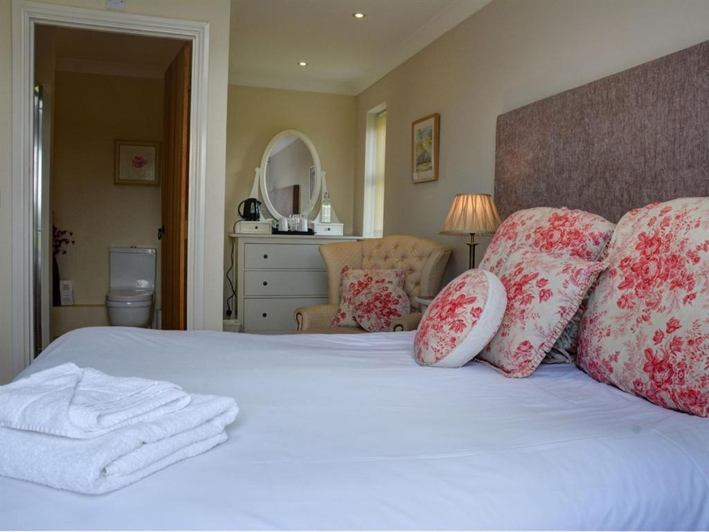 The White Horse View B&B Shrivenham Екстер'єр фото